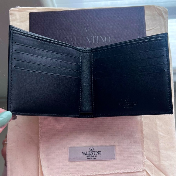 Valentino Garavani x Jamie Reid Embroidered Patch Black Leather Bifold Wallet - Picture 6 of 9